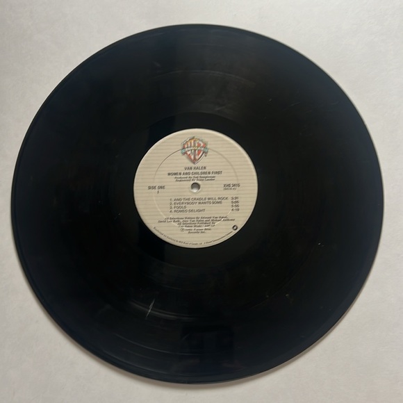 Van halen - diver down - vintage vinyl record - condition is G - Picture 5 of 7